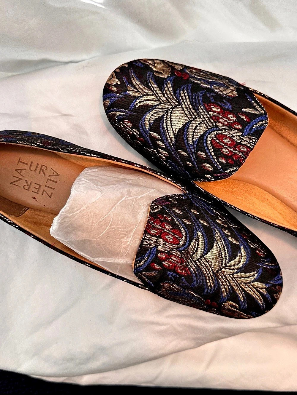 Naturalizer Black and Gold Brocade Loafer in 7 WIDE